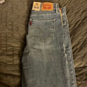 Net womens 311 shaping levi jeans